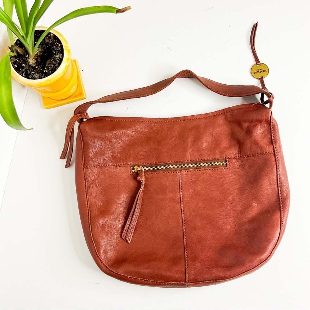 MARGOT New York Classic Leather Shoulder Bag in Rust Brown - Picture 7 of 7
